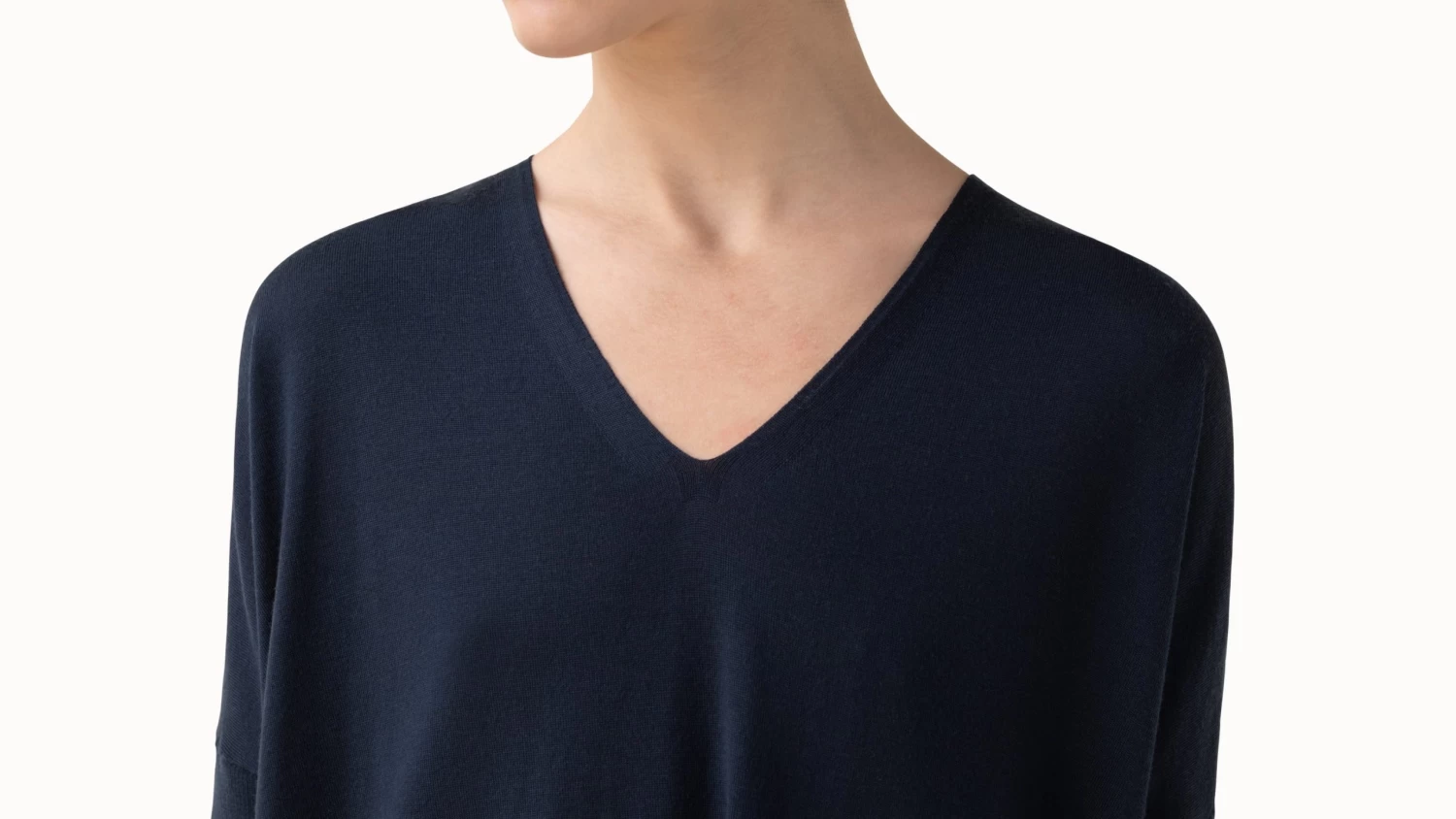 Oversized V-Neck Merino Wool Knit Pullover - Image 3