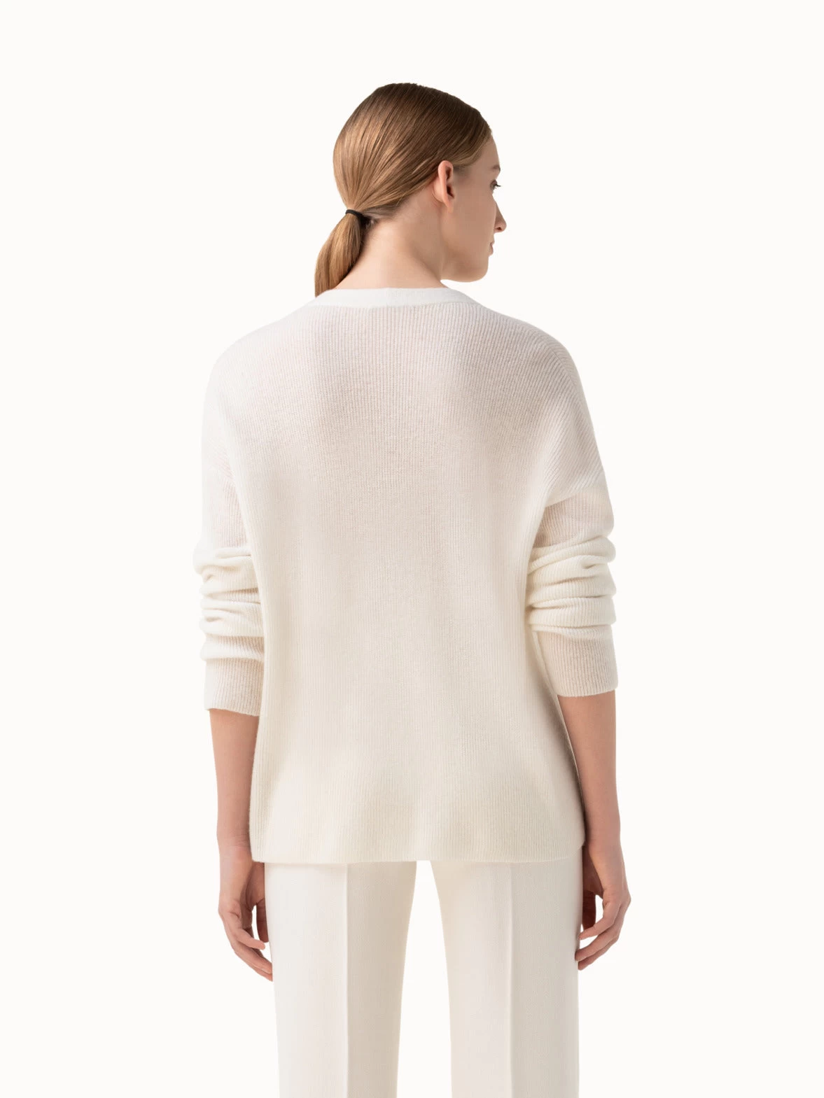 AKRIS Ribbed Cashmere Long V-Neck Knit Pullover - Image 2