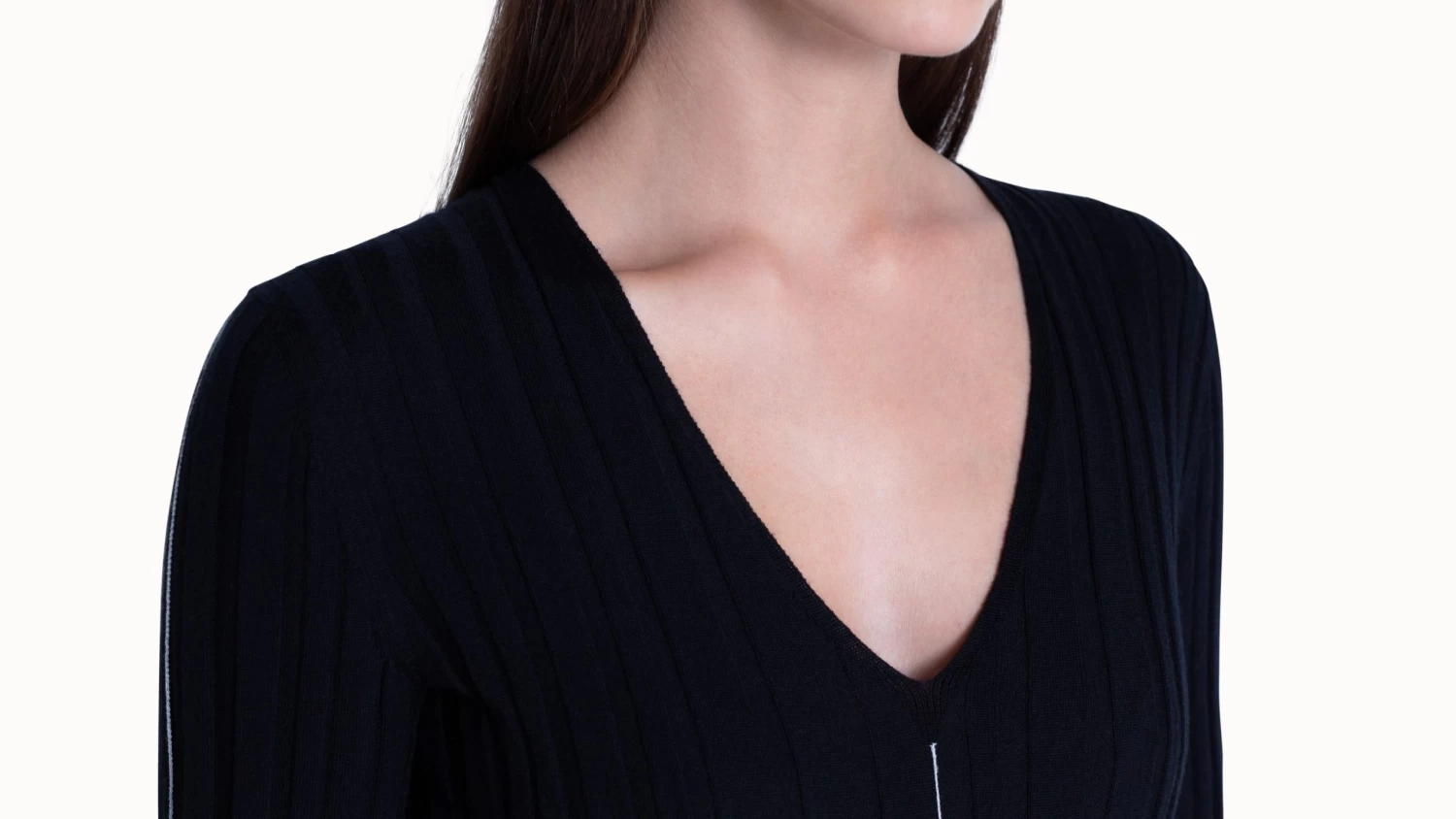 AKRIS Ribbed Knit V-Neck Pullover In Cashmere Silk - Image 5