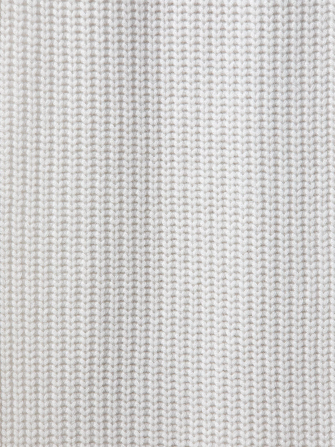 Chunky Long Rib Scarf With Fringes - Image 4