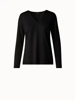 AKRIS Cashmere Silk Fine Gauge V-neck Knit