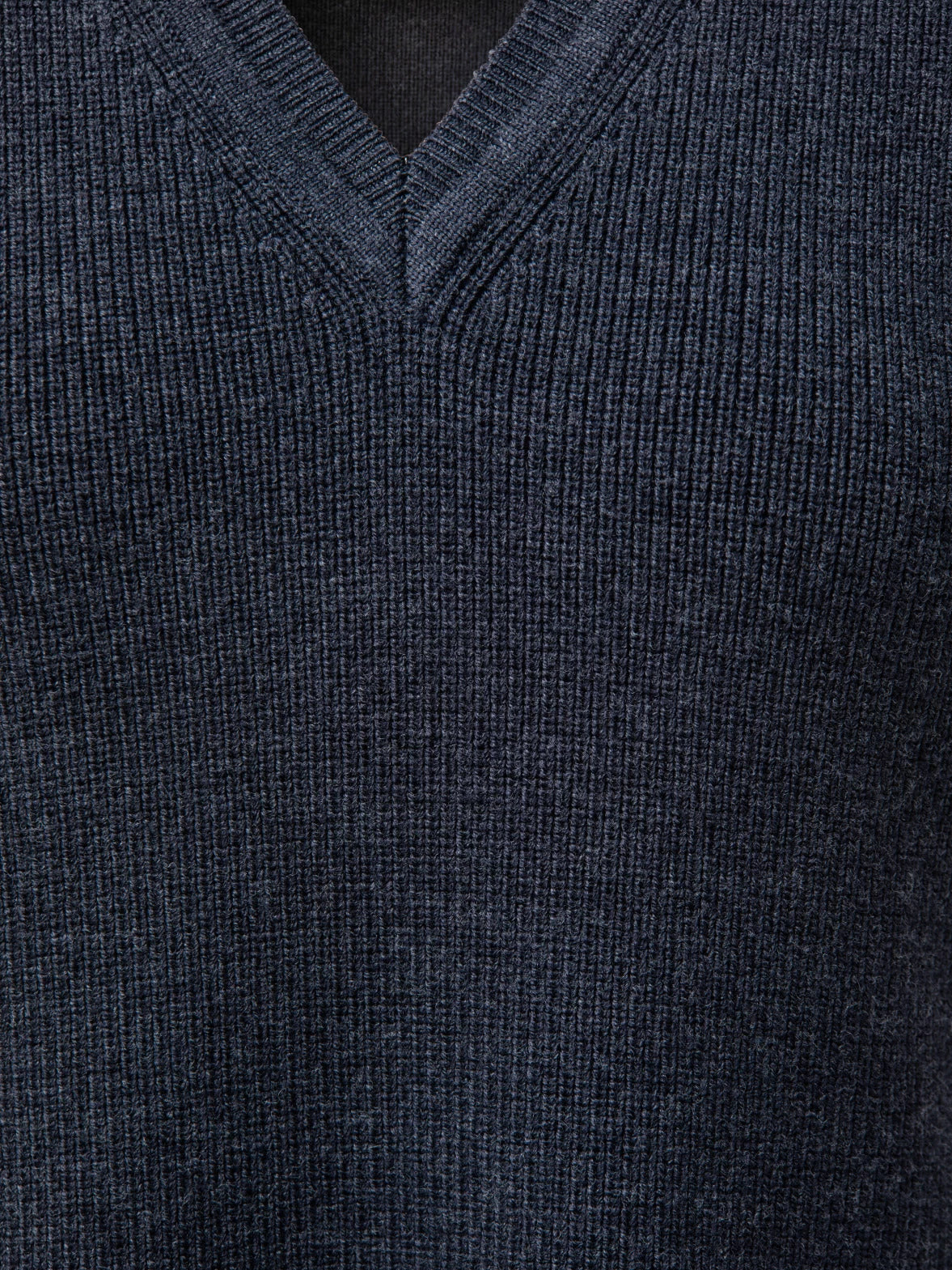 AKRIS Wool Stretch Rib V-neck Tunic - Image 5