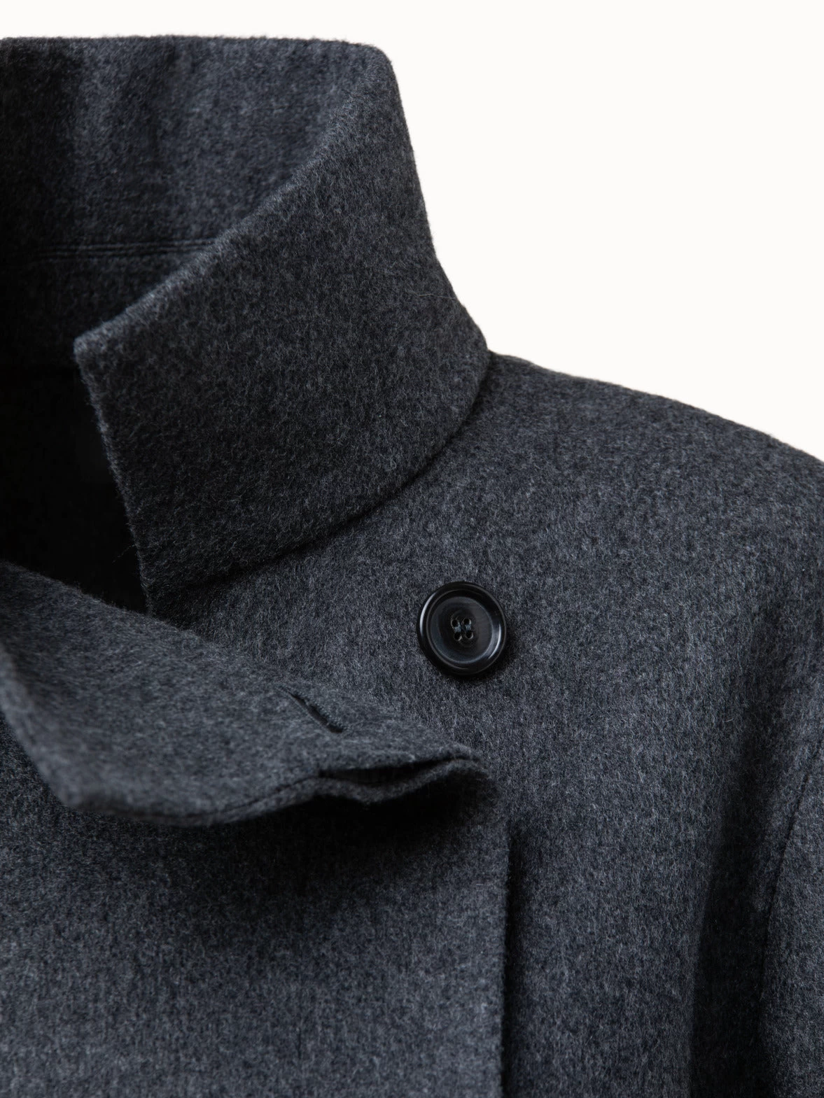 AKRIS Fabiella Cashmere And Detachable Shearling Coat - Image 5