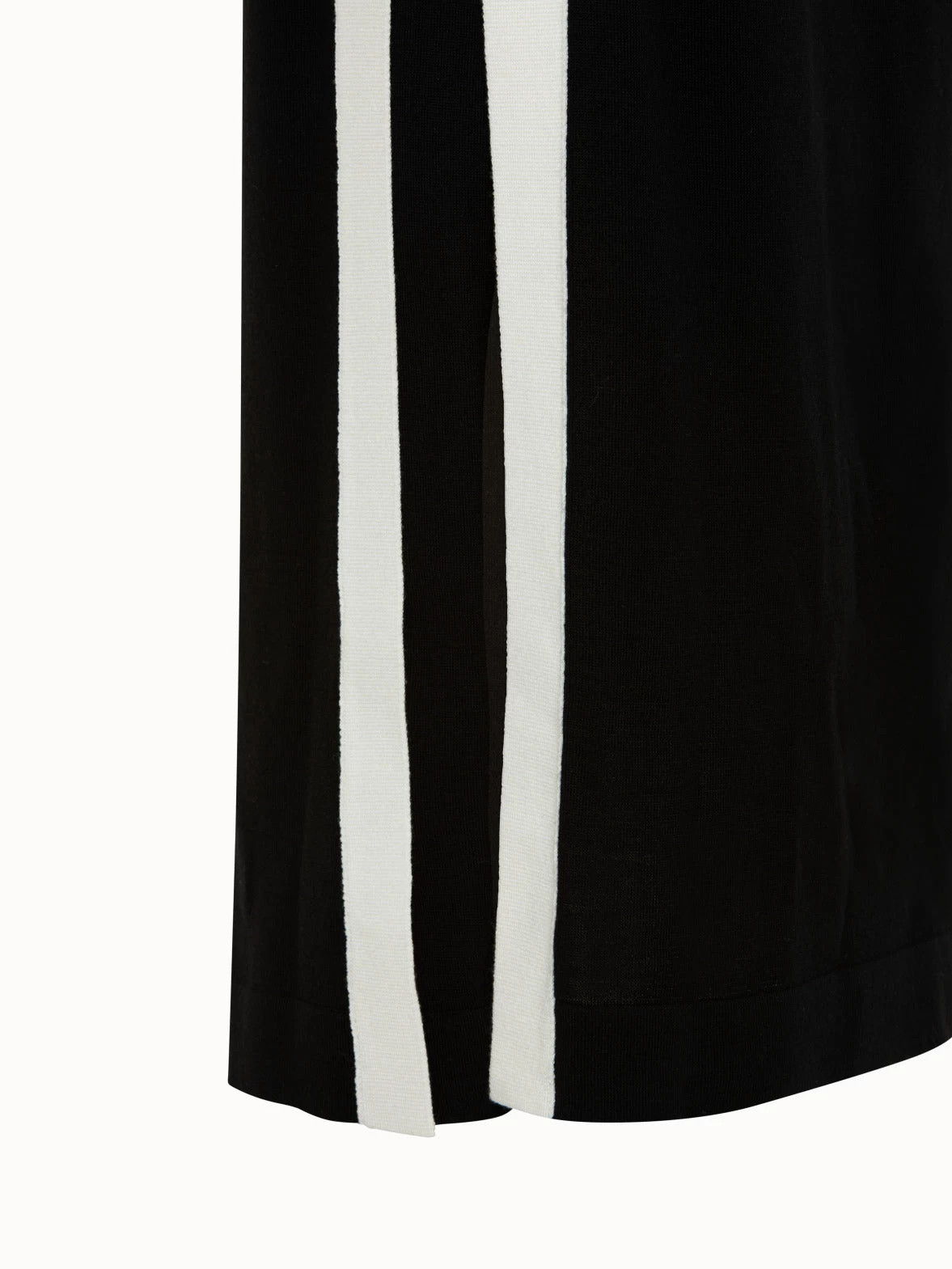 AKRIS Wool Silk Sleeveless Midi Dress With Contrast Tape Detail - Image 6