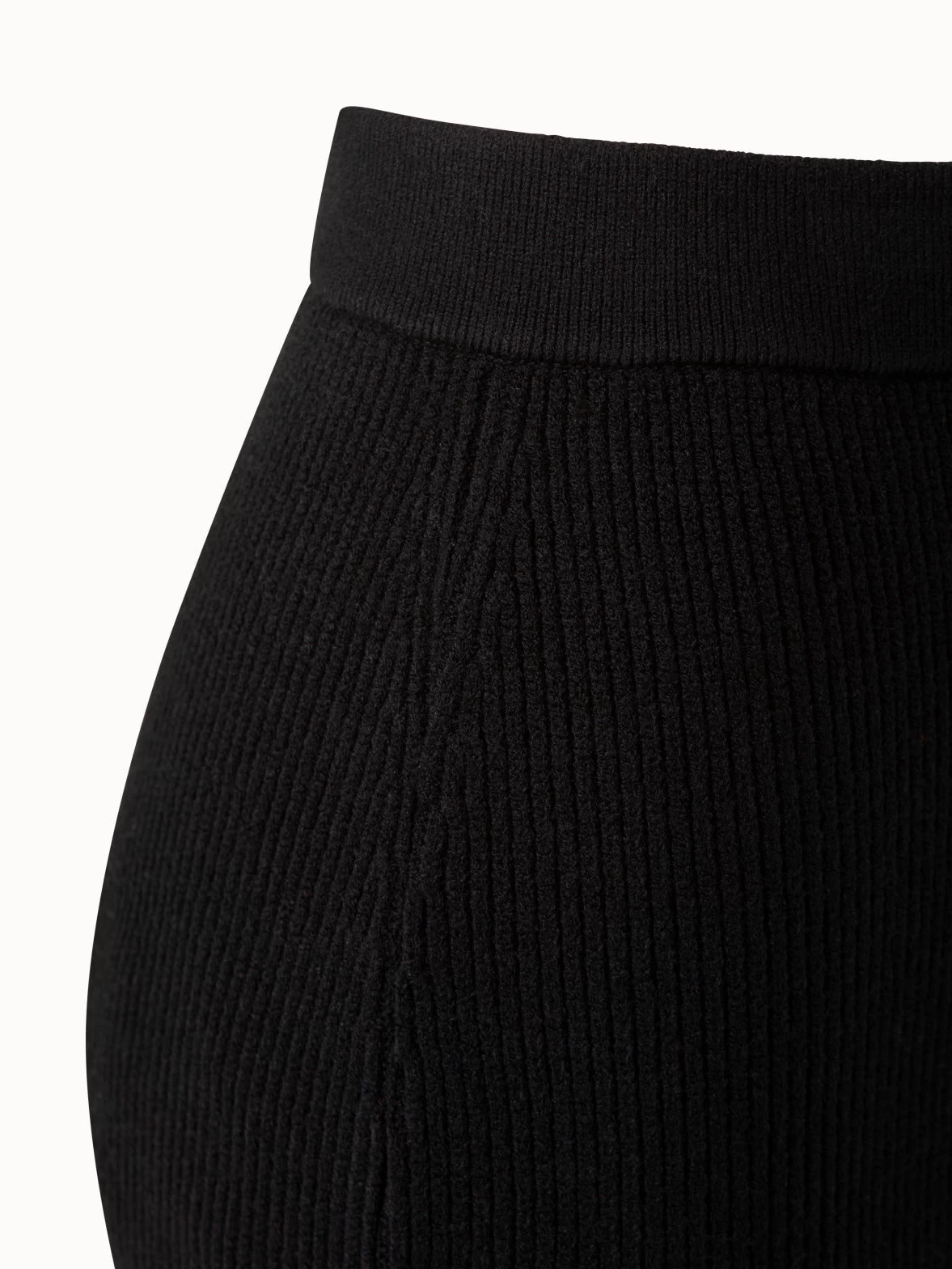 AKRIS Ribbed Wool Stretch Knit Tube Skirt - Image 4
