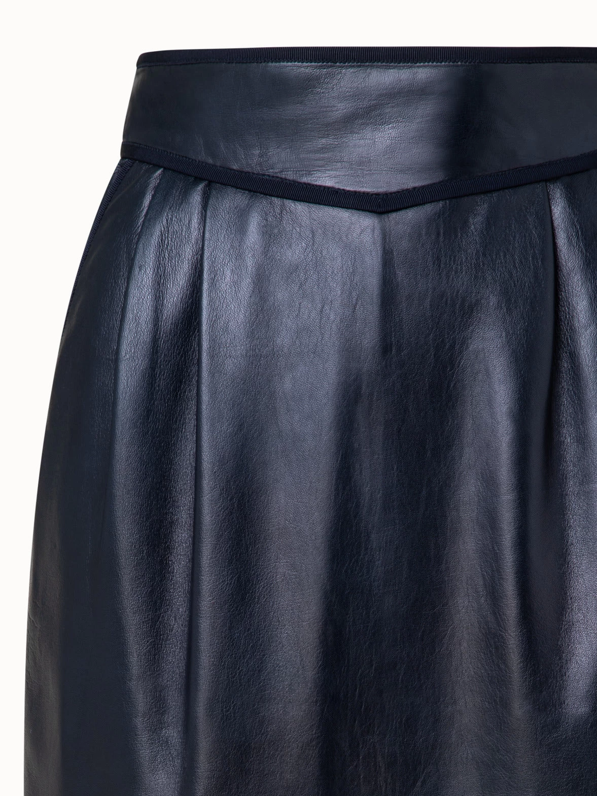 AKRIS Lambskin Leather Midi Skirt - Image 3