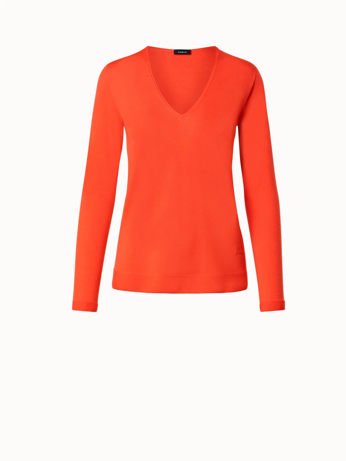 AKRIS Seamless Cashmere Silk Knit V-Neck Pullover - Image 6